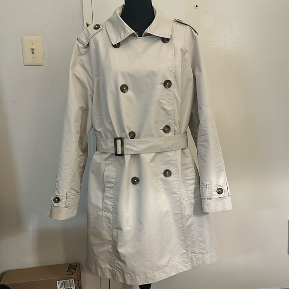 🧥Ladies Trench Coat🧥 - Picture 2 of 12